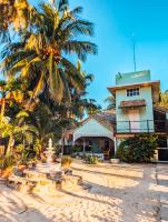 Utopia Guesthouse & Yoga Studio beachfront home - B&B El Cuyo