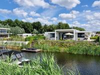 B&B Zeewolde - Water villa for 6p with private jetty in beautiful surroundings near Harderwijk - Bed and Breakfast Zeewolde