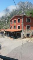 Hostal La Plaza - B&B