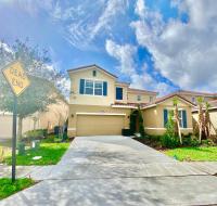 Marvelous Villa, South facing pool and hot tub, themed bedrooms near Disney - B&B Davenport