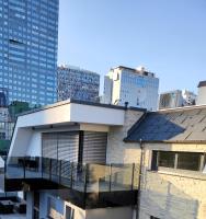 Luxuriöses Penthouse mit Blick auf die UNO-City und dem Kaiserwasser. 3Schlafzimmer, 2 Bäder, privat Lift ins Apartment - Chambres d'hôtes Vienne