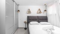 Reef - Two-Bedroom Apartment and garden