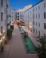 Promised Land - Piotrkowska 37 - B&B Lodz