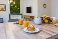 Centre Historique - FREE Parking - Self Checkin - WIFI - LA CABANE - SLEEPNTRIPBEZIERS - B&B Béziers