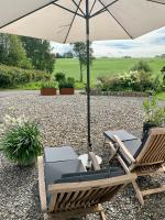 Top modernes Appartement mit Blick ins Grüne - Chambres d’hôtes