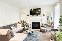 Inspired Stay close to Niagara *4B & 2King Beds* - Chambres d’hôtes Thorold