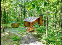 B&B Cherry Log - Open Studio Lodge at Little Rock Creek - Bed and Breakfast Cherry Log