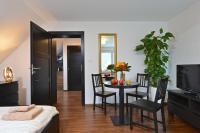 Studio (3 Adults)