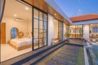 Villa Capela - Luxury 4-Bedroom, Heart of Canggu - Bed and Breakfast Canggu