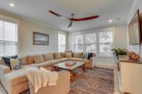 3 Decks and Water Views Breezy Home in Hilton Head - Chambres d’hôtes Île de Hilton-Head