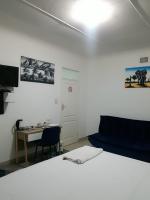 Zimmer mit Kingsize-Bett