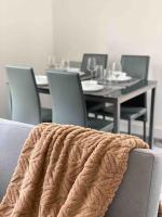 Modern flat near train station with free parking - B&B Cambridge