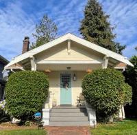 B&B Seattle - Historic Bungalow: Your Seattle Gateway - Bed and Breakfast Seattle