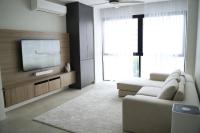 B&B Petaling Jaya - Modern & Minimalist 2-Bedroom Apartment in PJ - Bed and Breakfast Petaling Jaya