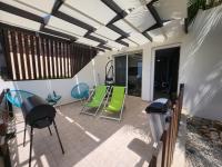 Studio with Garden View