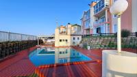 Family Beach Escape: fully-equipped 6 sleeper apartment - B&B