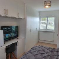2 bedroom house with lovely garden and views - B&B Brighton