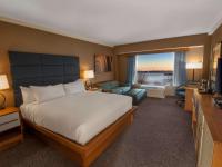 Superior Zimmer mit Kingsize-Bett und Flussblick 