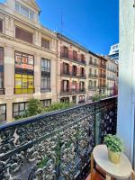 Charming Puerta del Sol Center - 6 Bedrooms - Ferienwohnung