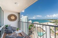 OCEAN VIEW DELUXE SUITE: PVT. BEACH & POOL