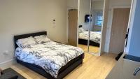 B&B Ilford - lovely full studio apartment - Bed and Breakfast Ilford