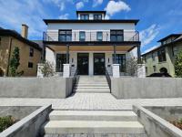 Extra Spacious 4 Bed / 4.5 Bath Music Row Home - B&B