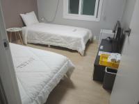 Camera Doppia con Letti Singoli