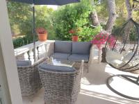 Two-room Apartment LIDIJA with terrace and parking - Ferienwohnung Okrug Donji