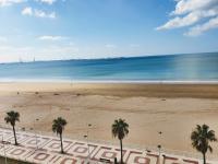 ¡Vistas al mar! Amplio y moderno apartamento de playa - B&B El Puerto de Santa María
