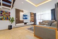 OlliebeierArtApartment Charming recently refurbished three-bedroom apartment located in VI - B&B Lagos