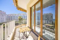 Sublime Two bedroom apartment with Terrace - B&B