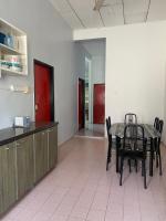 Best Homestay - B&B Kuala Rompin