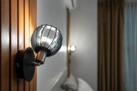 The Mirror Room - Bed and Breakfast