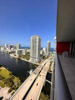 3Bed/2Bath Hallandale Beach - B&B Hallandale