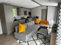 Fairway 6 Lilliardsedge Caravan Hire - B&B