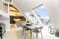 B&B Harrogate - Exclusive 3 Bedroom Penthouse - 2 Bath & Mezzanine - Bed and Breakfast Harrogate