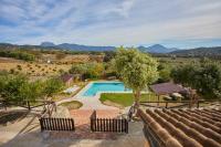 Casa Rural " Los Cuatro Olivos" - B&B Prado del Rey