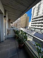 Amplio DOS ambientes con balcón a 250 mts del mar - B&B Mar del Plata