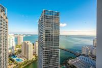 High Floor Icon Brickell Bay & Pool View 5 star SPA - B&B Miami