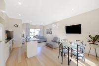 B&B Warrnambool - One bedroom apartment in CBD - Bed and Breakfast Warrnambool