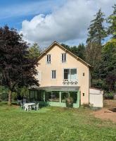 Maison des années 30 - Vic-Sur-Cère - 14 personnes - B&B