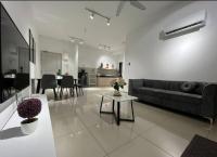 The Warm-Cozy House Near Jonker-Heritage(2-6pax) - Bed and Breakfast Malakka