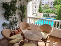Nice and cozy flat with pool next to the beach - B&B