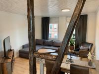 B&B Hildesheim - FLATLIGHT - Stylish apartment - Kitchen - Parking - Netflix - Bed and Breakfast Hildesheim