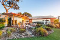 Frankies Beach House - A Breezy Esplanade Escape - B&B Encounter Bay