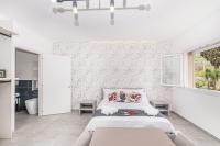 King Room with Mountain View
