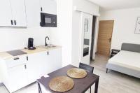 Pia - Studio 1er climatisé 2 pers - Bed and Breakfast Avignon