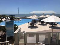 Apartamento Home Club Cond Bali Beach perto Beto Carrero - Bed and Breakfast Piçaras