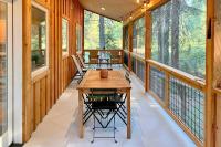 Modern Beaver Valley Cabin w/ Hot Tub & Games! - Ferienwohnung Leavenworth