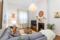 Blackbird at Arlos Glenelg South - Ferienwohnung Glenelg